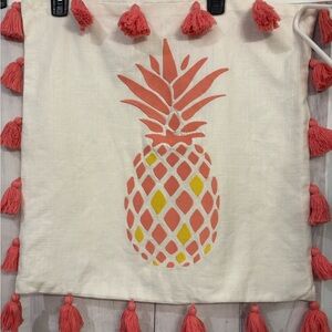 Southern Tide pillow sham w/tassels on all 4 sides